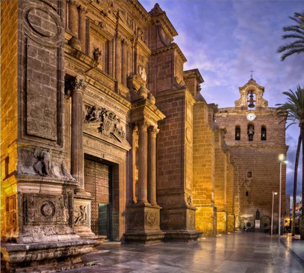 Ferienwohnung Piso Museo Del Realismo - Catedral - Alcazaba Con Parking Gratis - Super Wifi Almería Exterior foto